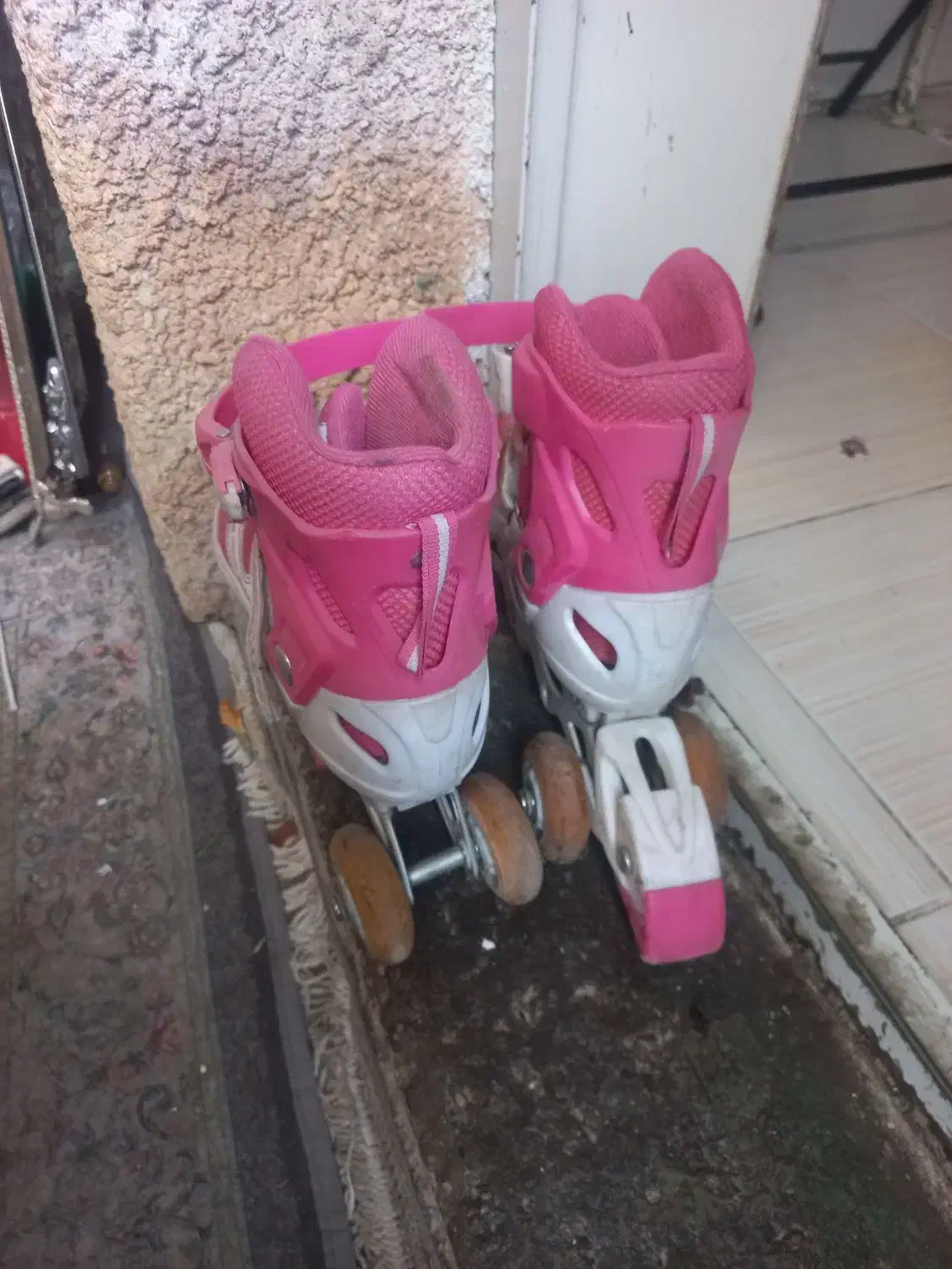 کفش اسکیت سالم ترمز دار|دوچرخه، اسکیت، اسکوتر|فولادشهر, B1|دیوار