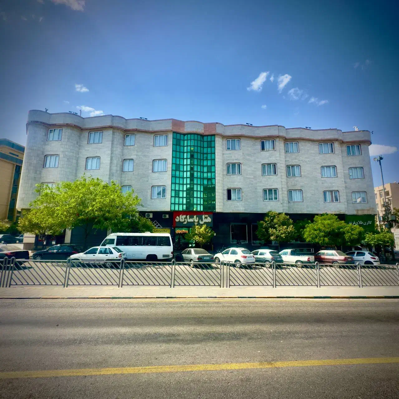 میزبان زائرین امام رضا هستیم|تور و چارتر|یزد, |دیوار