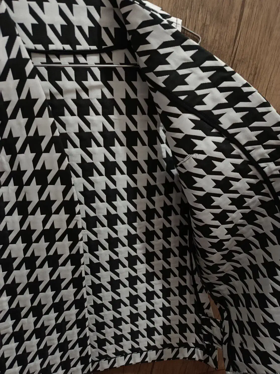 وست پاییزه|لباس|ورامین, ورامین|دیوار