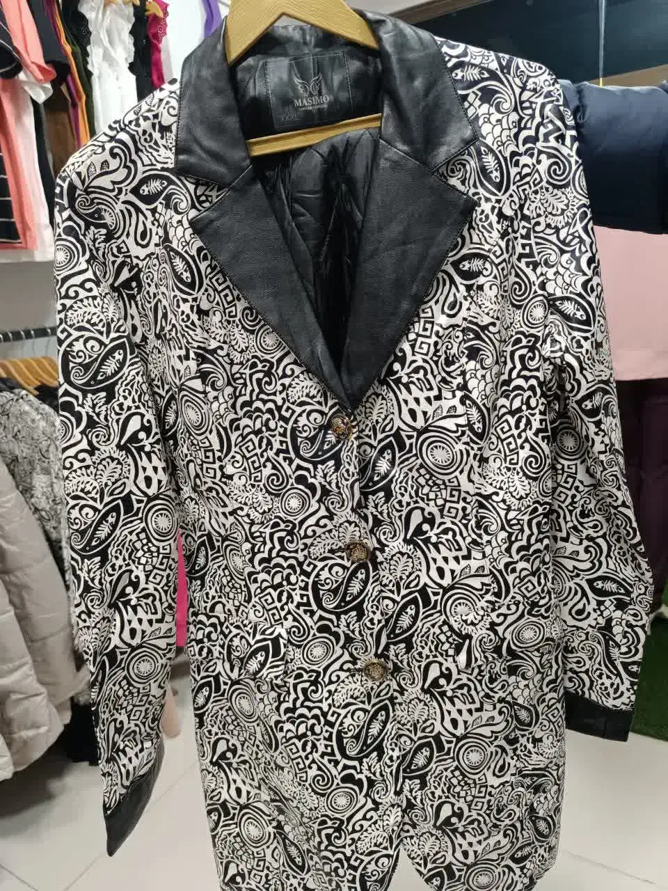 فروش ویژه بعلت پایان فعالیت|لباس|گرگان, |دیوار