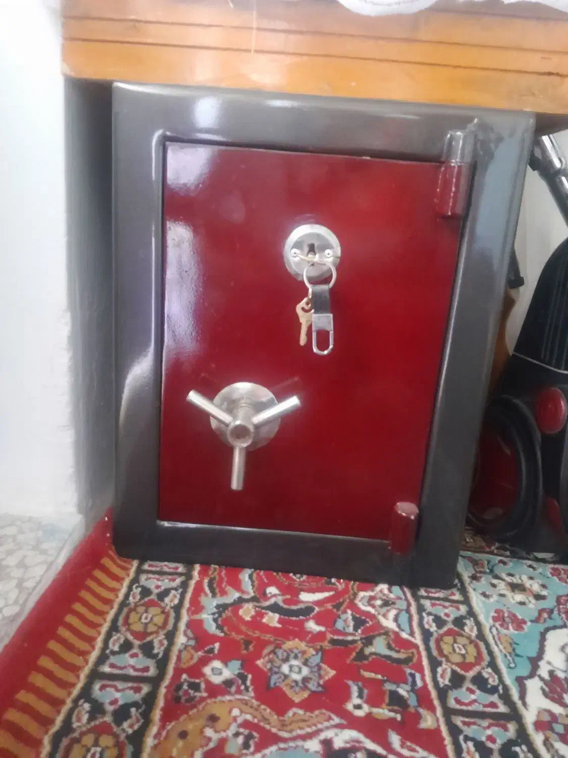 گاو صندوق|کلکسیون اشیاء عتیقه|خرمدره, |دیوار