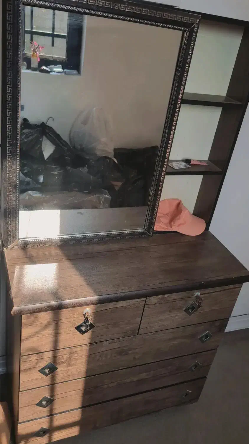 میز آرایش|تخت و سرویس خواب|گوراب زرمیخ, |دیوار