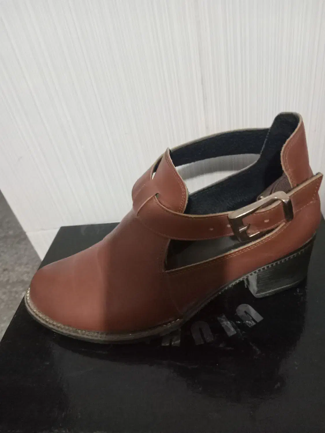 کفش|کیف، کفش، کمربند|نجف‌آباد, سعدی|دیوار