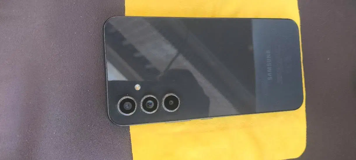 گوشی|موبایل|دوگنبدان, |دیوار