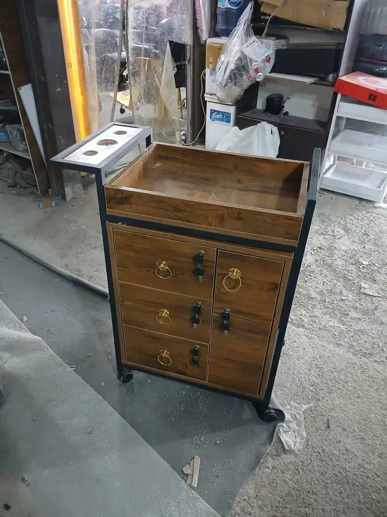 تولید و پخش ترولی قاب اینه تجهیزات آرایشگاهی|آرایشگاه و سالنهای زیبایی|رباطکریم, شهرک صنعتی دهحسن|دیوار