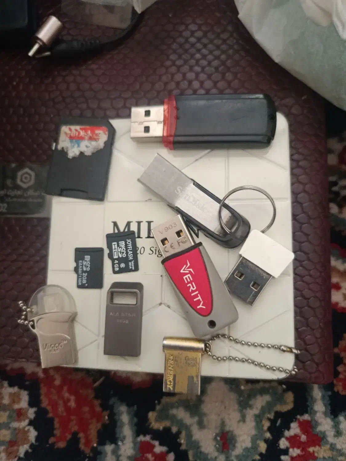 چند عدد فلش|لوازم جانبی موبایل و تبلت|کرمانشاه, |دیوار