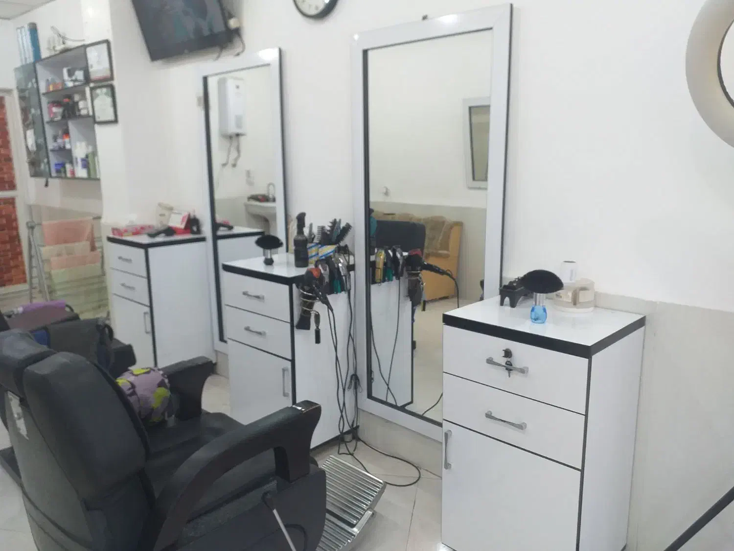 دکور آرایشگاه|آرایشگاه و سالنهای زیبایی|فاضل آباد, |دیوار