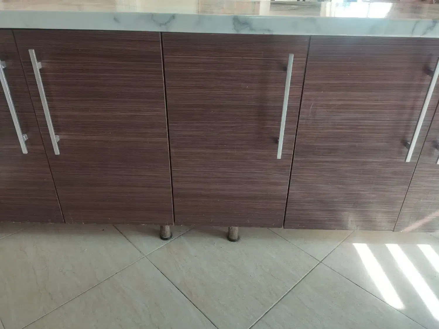 کابینت|بوفه، ویترین، کنسول|اصفهان, قلعه طبره|دیوار