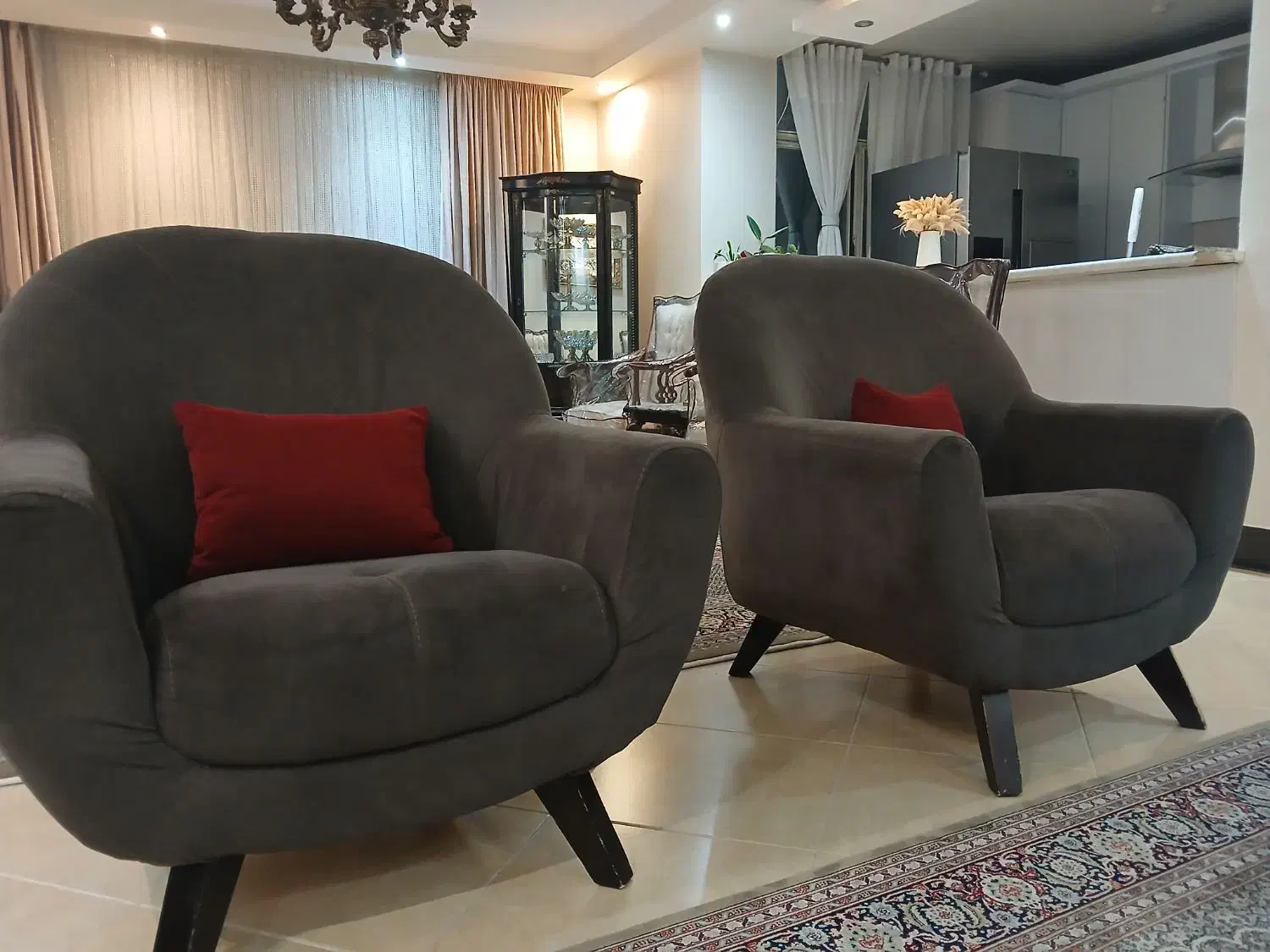 نیم ست مبل|مبلمان خانگی و میز عسلی|شاهین‌شهر, عطار|دیوار