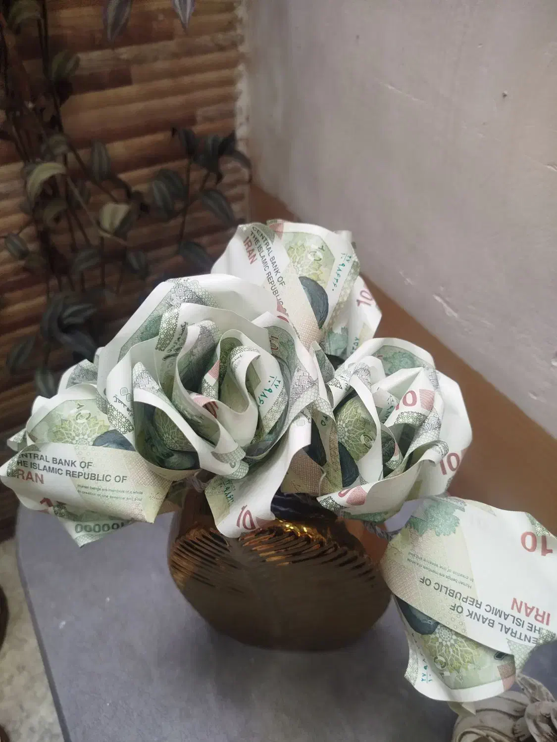 گل پول|گل مصنوعی|شیراز, محراب|دیوار