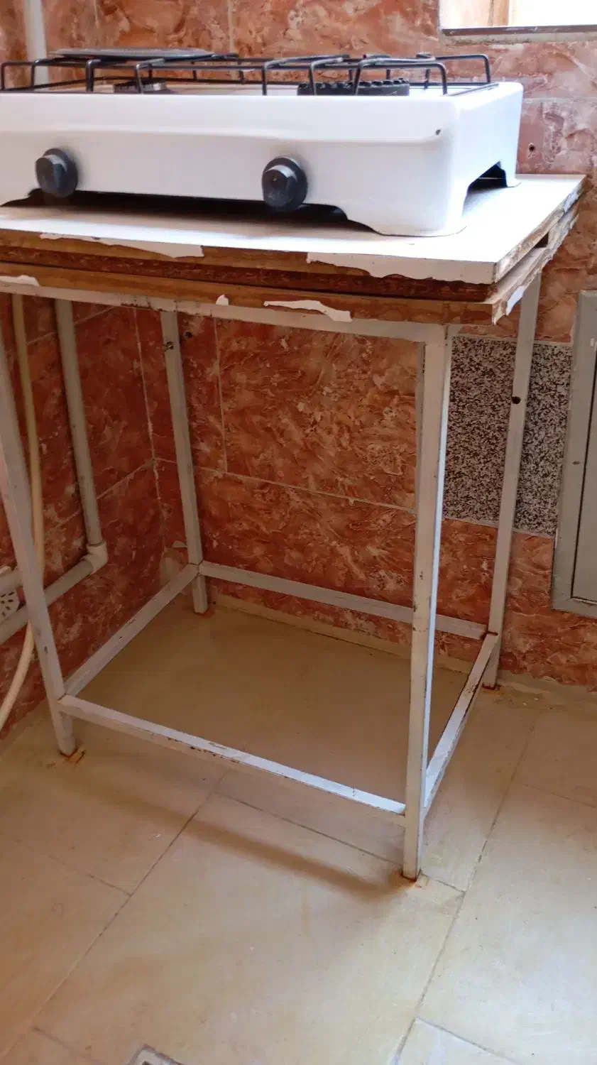 چهارپایه آهنی|میز و صندلی غذاخوری|قم, عمار یاسر|دیوار