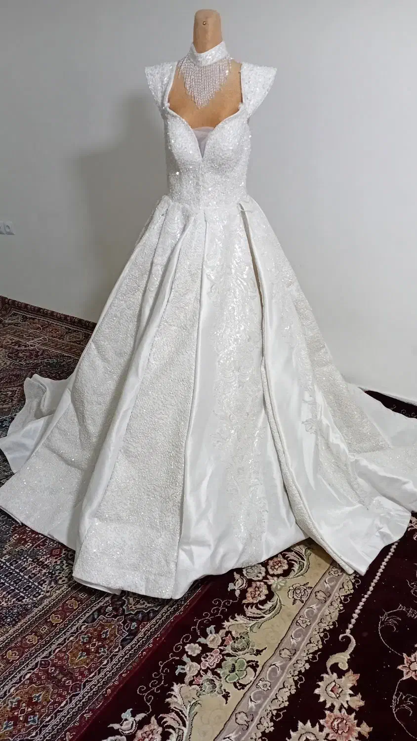 لباس عروس|لباس|اردبیل, |دیوار