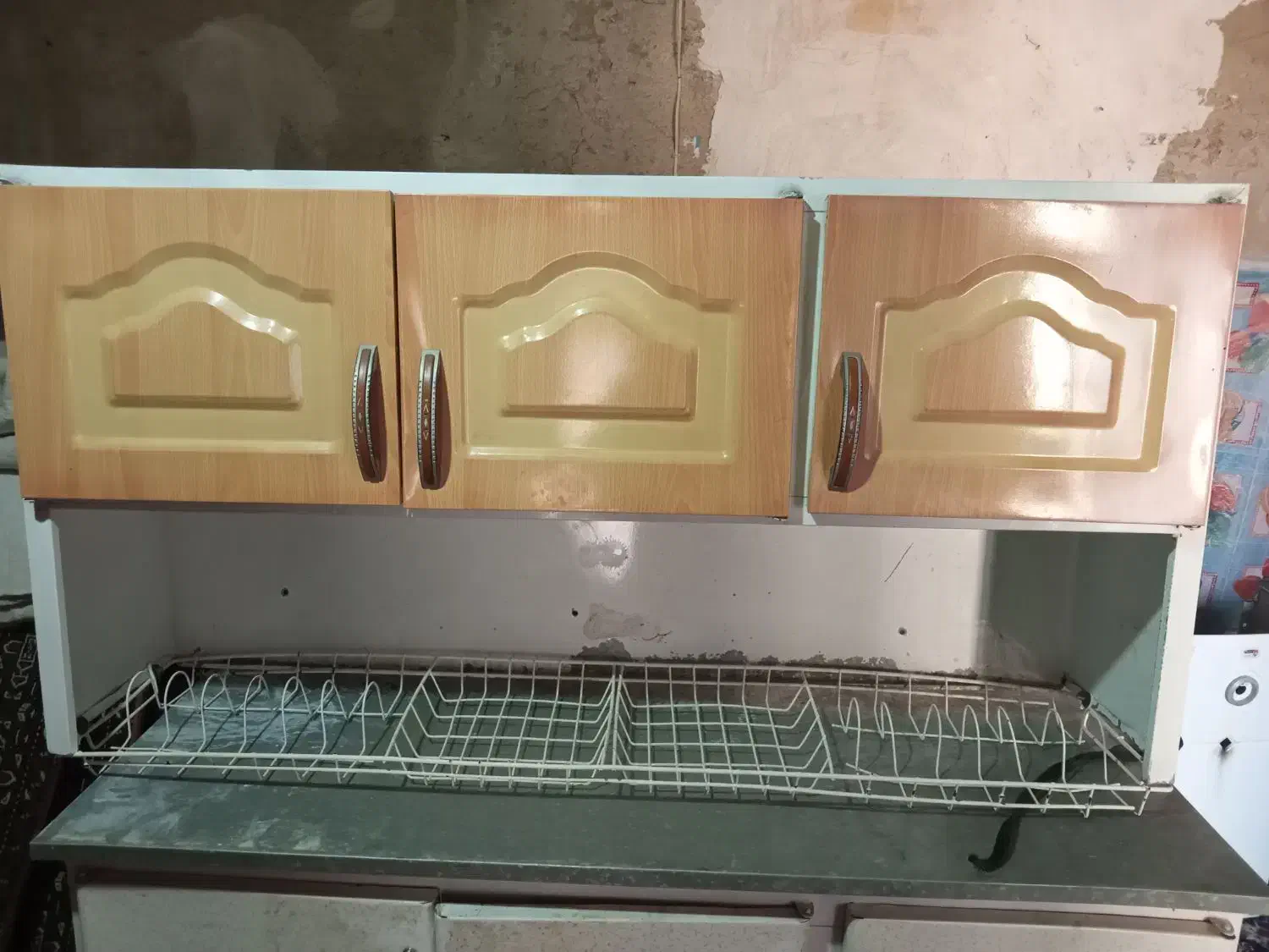 ابچکان|آب‌چکان و نظم‌دهنده ظروف|ساوه, |دیوار