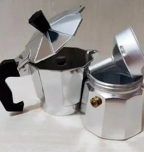 موکاپات ۴ کاپ|قوری، کتری، قهوه‌ساز دستی|سراب, |دیوار