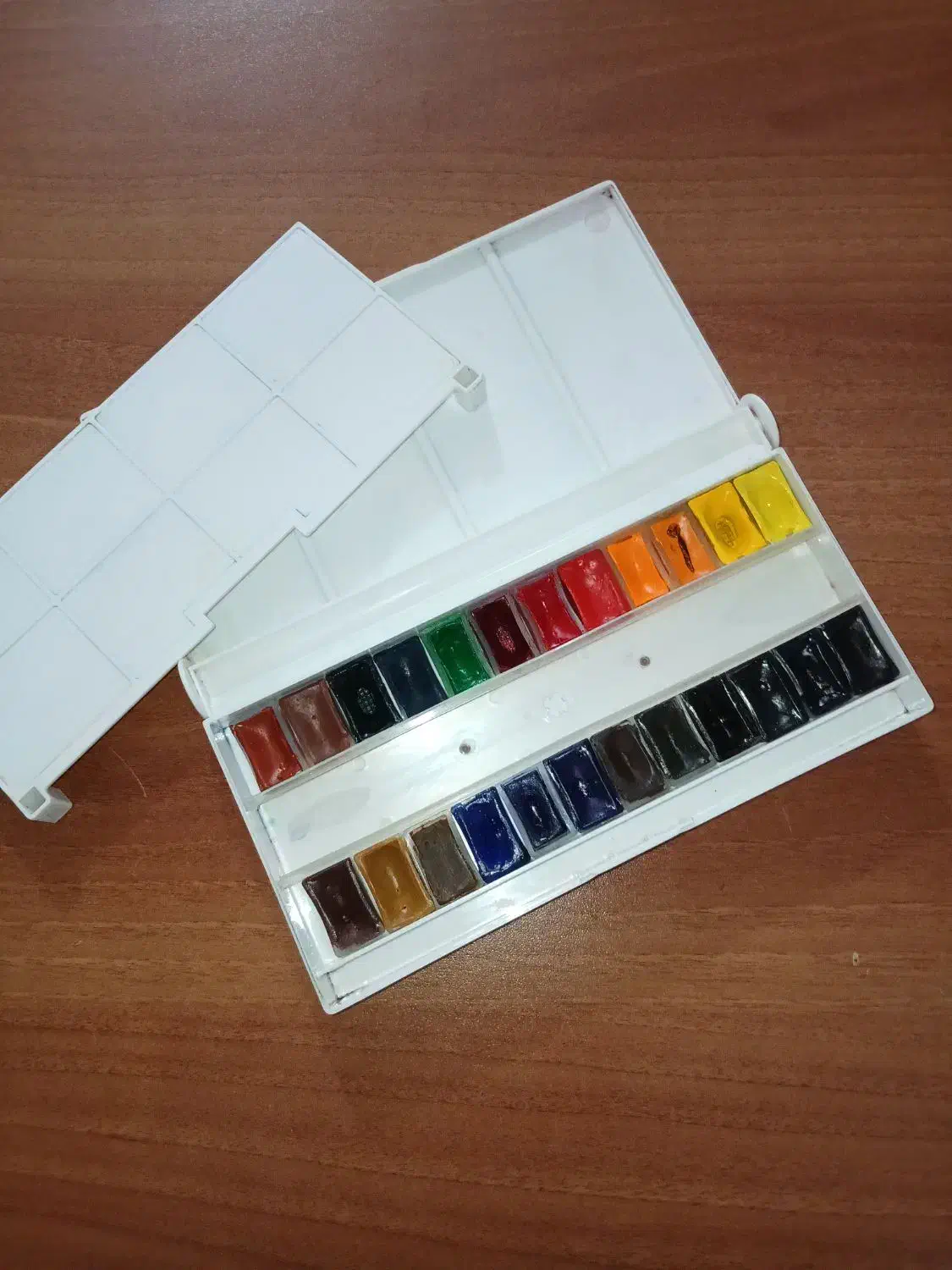 آبرنگ ۲۴ رنگ|لوازم التحریر|نسیم‌شهر, |دیوار