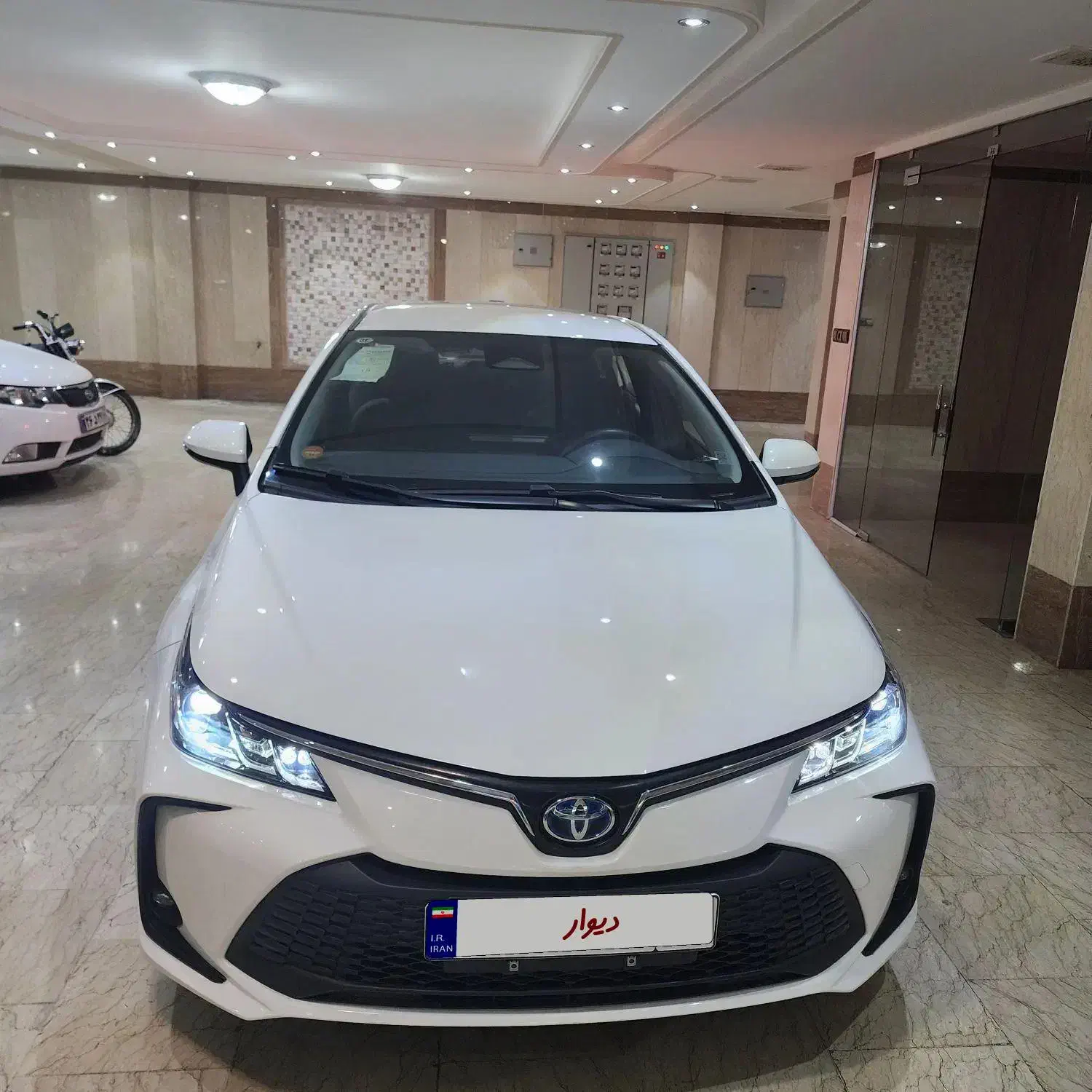 تویوتا کرولا ۱۸۰۰ هیبرید تیپ پایونیر|خودرو سواری و وانت|تهران, ائمه اطهار|دیوار