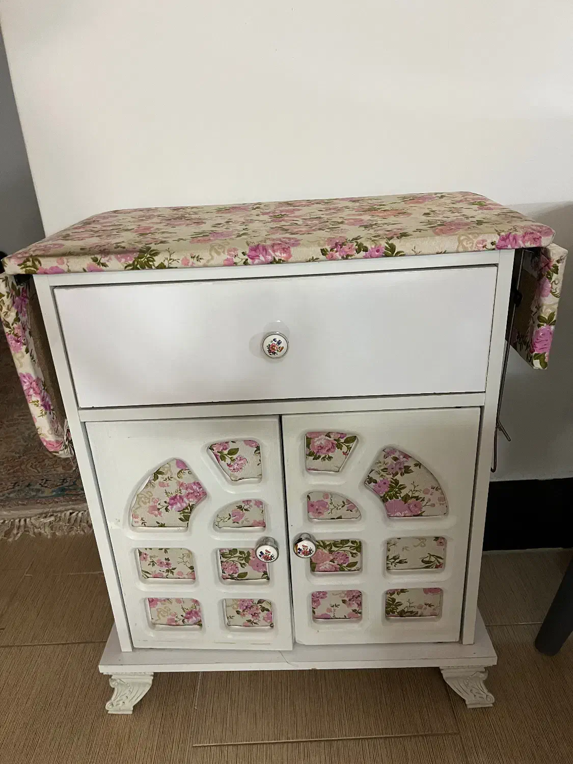 میز اتو و چرخ خیاطی|اتو و لوازم اتو|سبزوار, امیر کبیر|دیوار