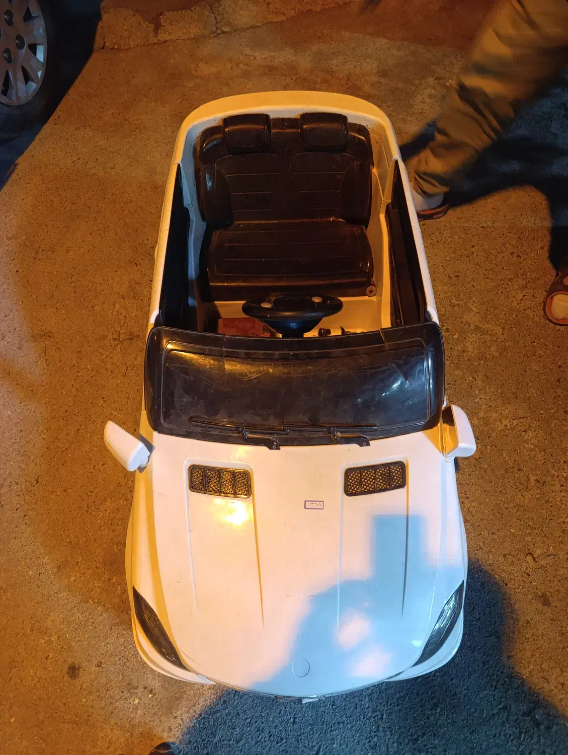 ماشین شارژی دو موتوره|اسباببازی|مهاباد (آذربایجان غربی), |دیوار