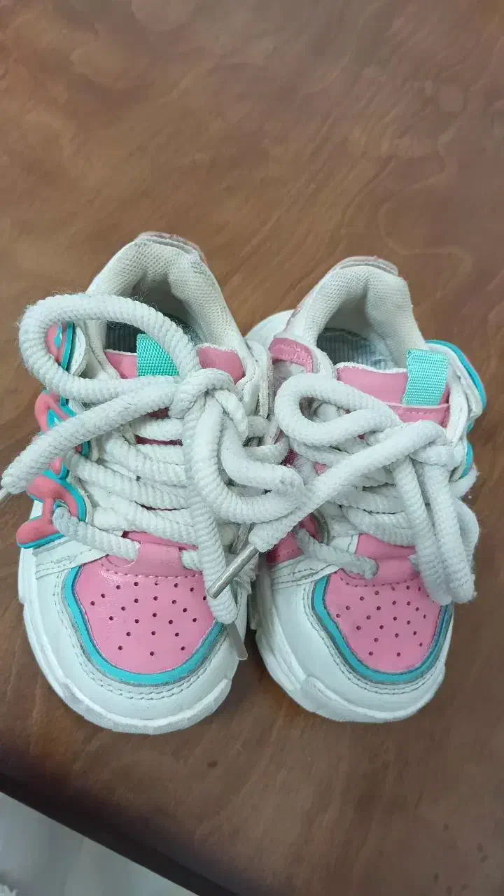 کفش بچگانه|کفش و لباس بچه|مشهد, طبرسی شمالی|دیوار