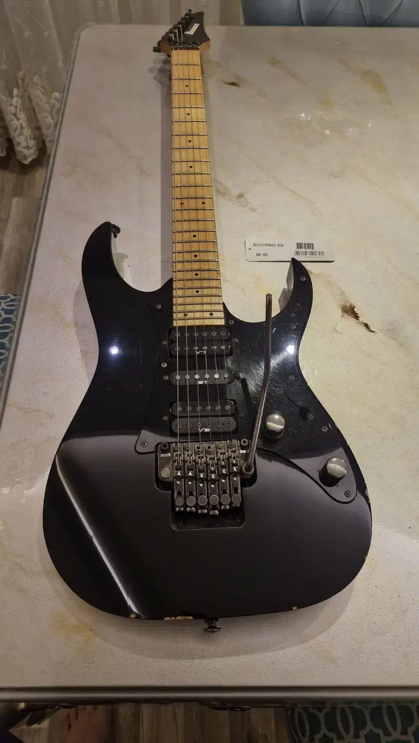 گیتار الکتریک اصل ژاپن|گیتار، بیس، امپلیفایر|رشت, گلسار|دیوار