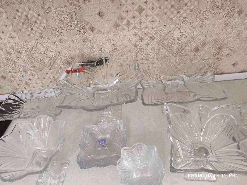 سرویس بلور میوه خوری شیرینی خوری  آجیل خوری|ظروف سرو و پذیرایی|اصفهان, قهجاورستان|دیوار