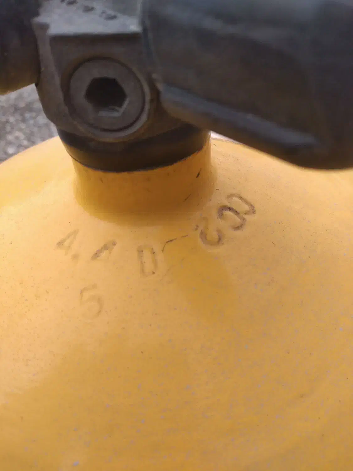 کپسول cngشرکتی ۱۵ کیلویی|ابزارآلات|نوشین شهر, |دیوار