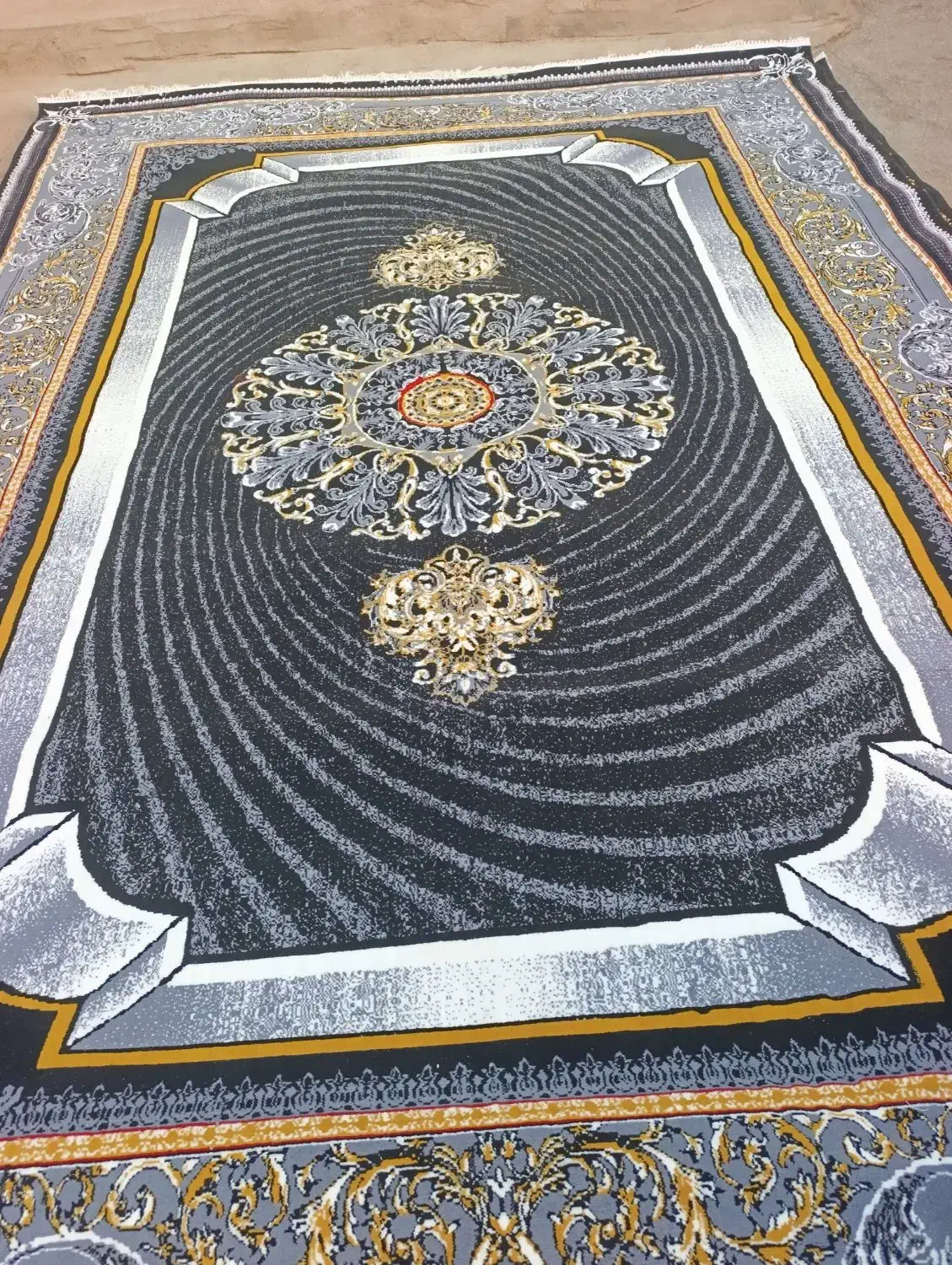 فرش گمشده|اشیا|شوشتر, |دیوار