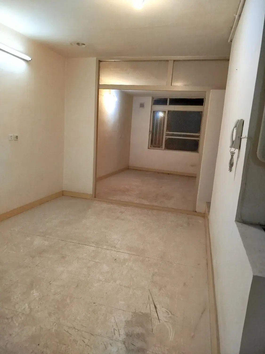 اجاره سوییت طبقه دوم مغازه|اجارهٔ آپارتمان|شهرضا, |دیوار