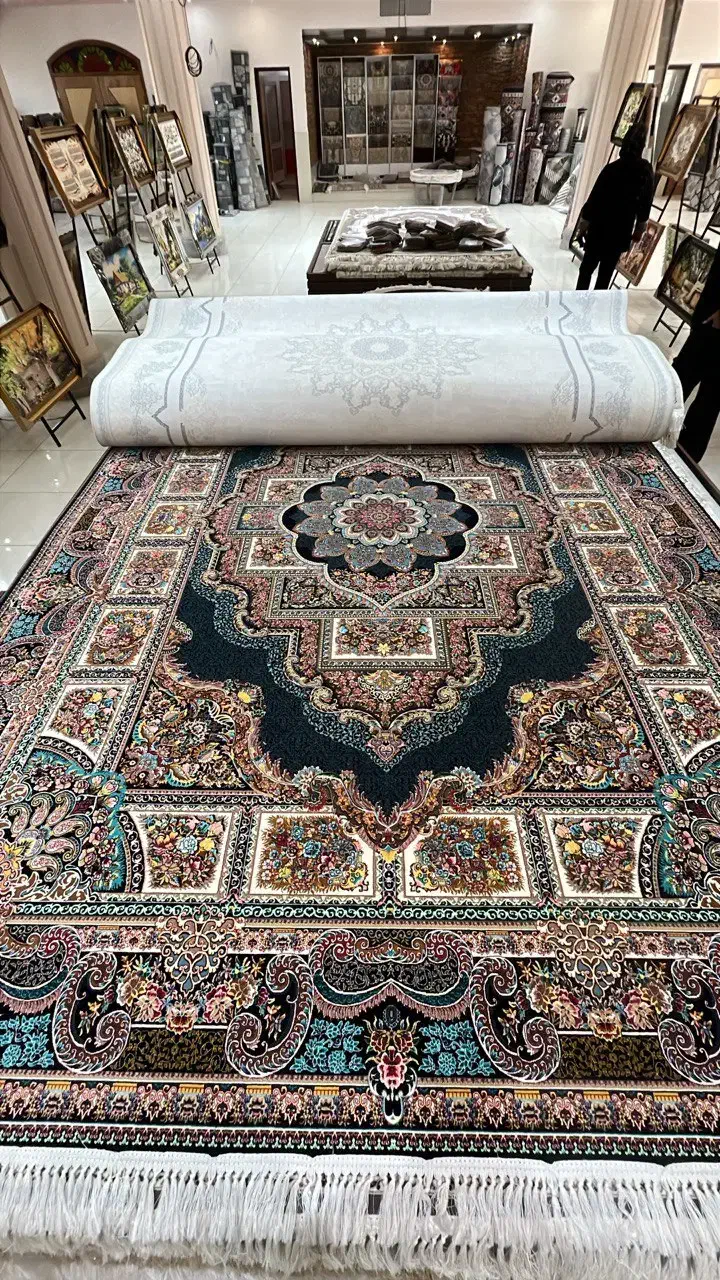 فرش تخفیفی(تک) ۶ متری ۷۰۰ شانه|فرش|شاهین‌شهر, مخابرات (شهید بهشتی)|دیوار