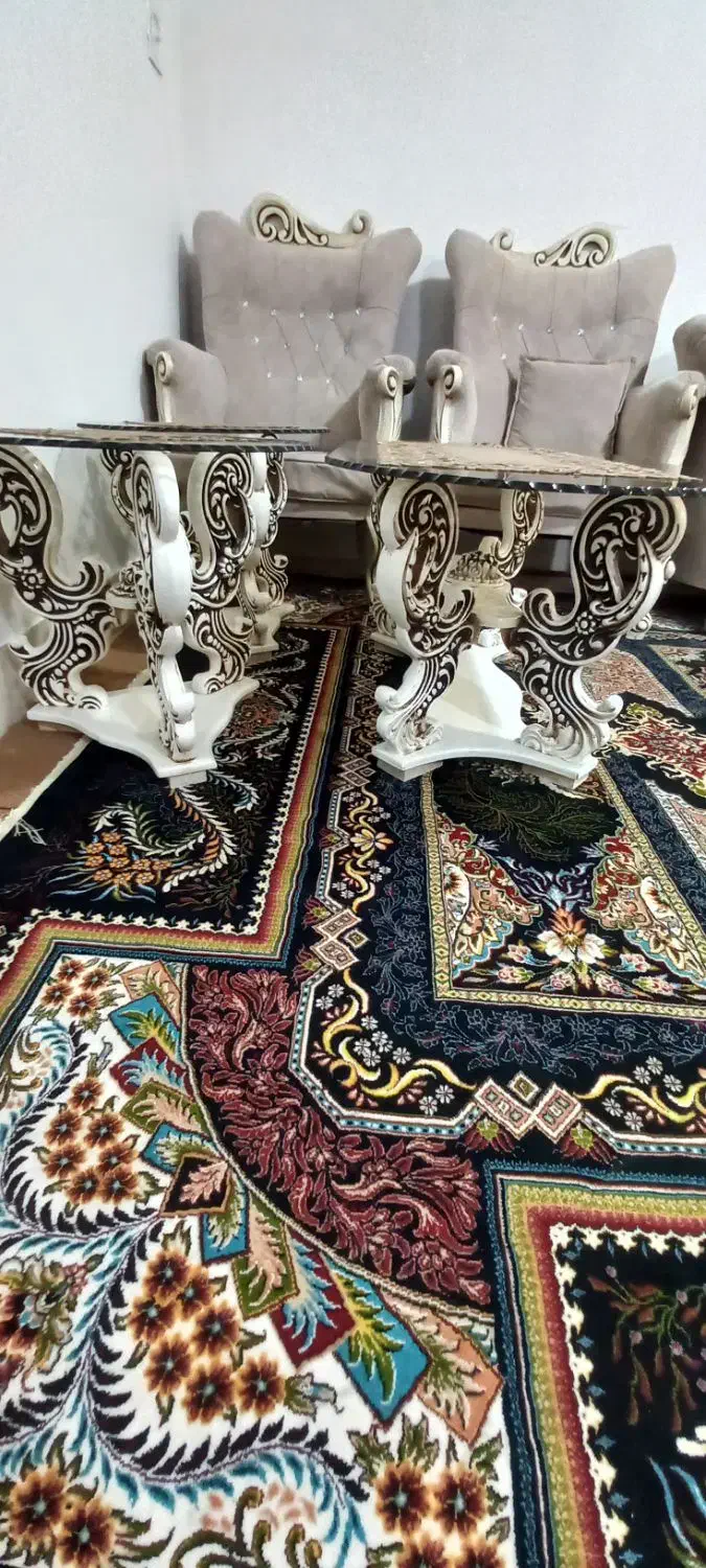 سه عدد جلومبلی کلاسیک تمیز وسالم|مبلمان خانگی و میز عسلی|میانه, |دیوار