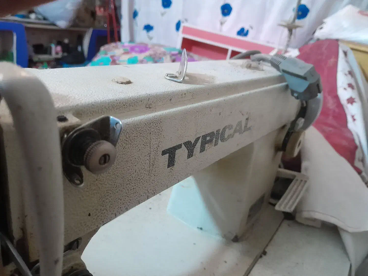 دو عدد چرخ ضخیم دوز دو پایه تیپیکال و کاپیتال|چرخ خیاطی و ریسندگی|خاوران, |دیوار