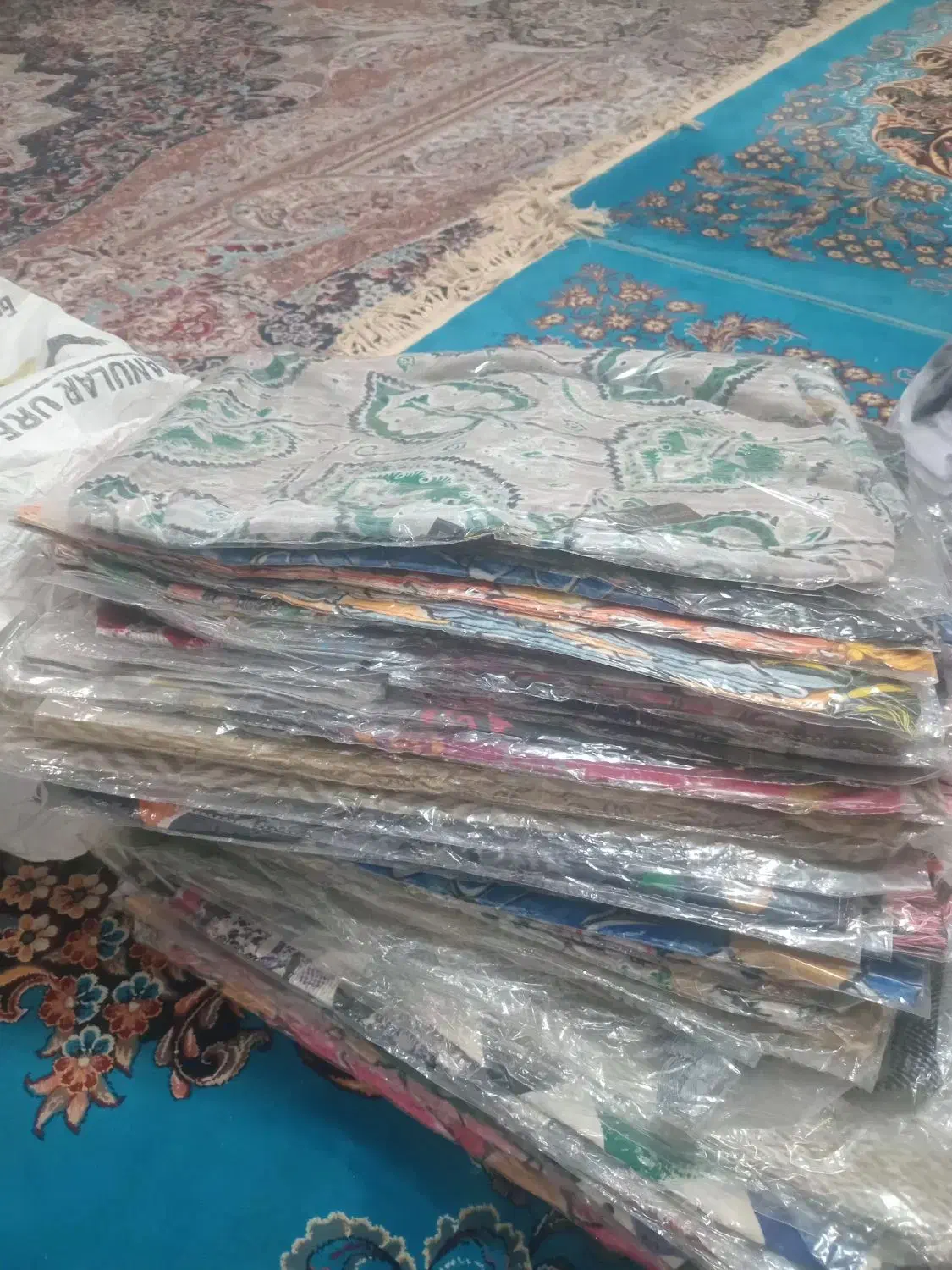 70 عدد شال|لباس|ایوان, |دیوار