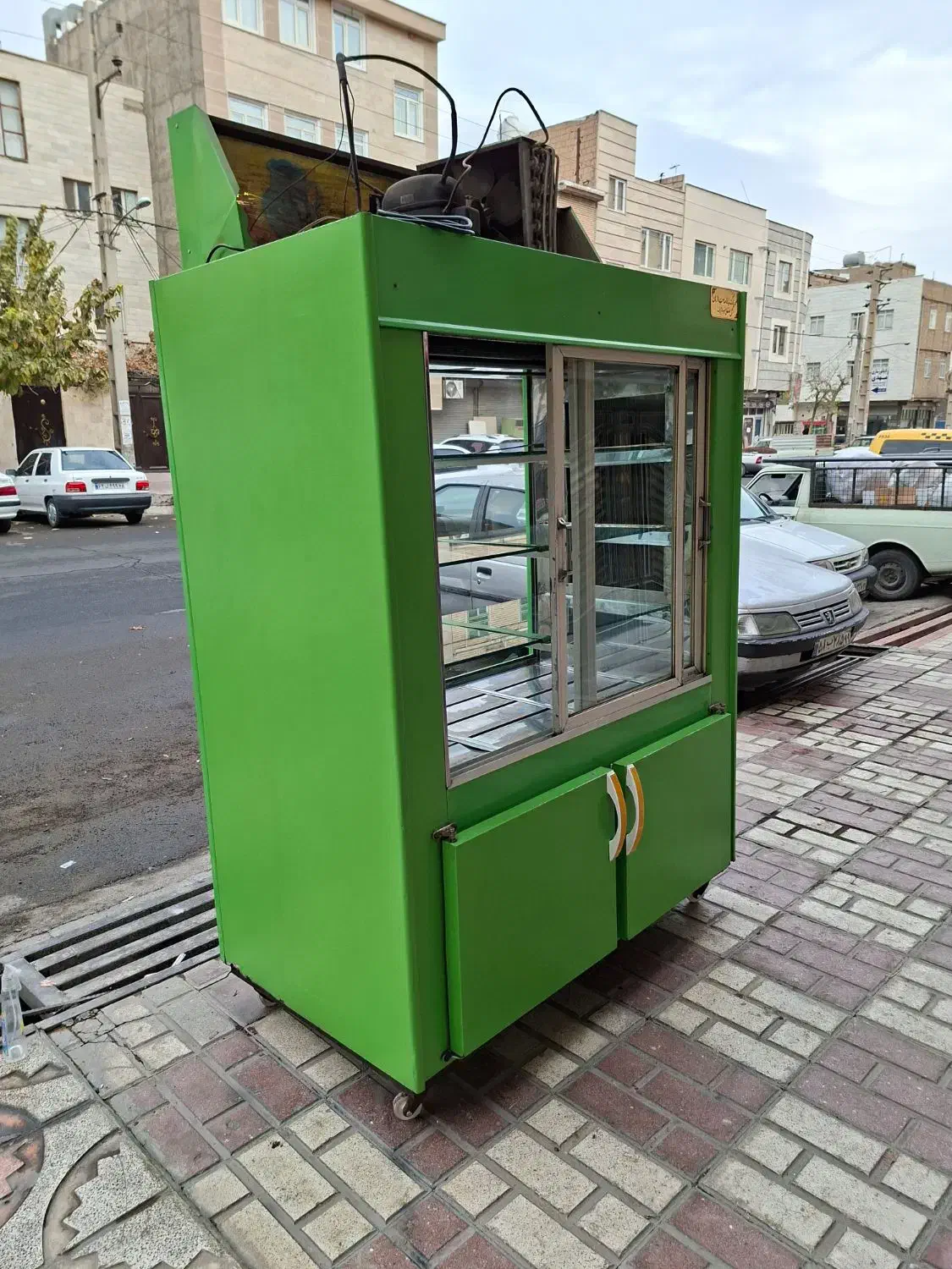 یخچال ایستاده۱ونیم متری کبابی موتور دانفوس ۳چهارم|فروشگاه و مغازه|تهران, تهرانسر شرقی|دیوار