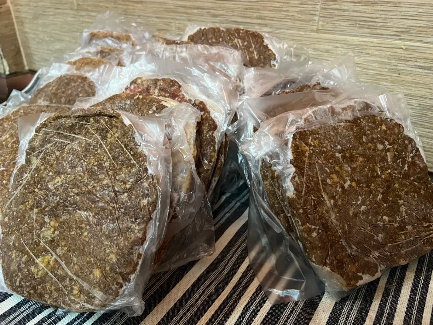 همبرگر نیمه اماده گوشت خانگی|خوردنی و آشامیدنی|تهران, مرزداران|دیوار