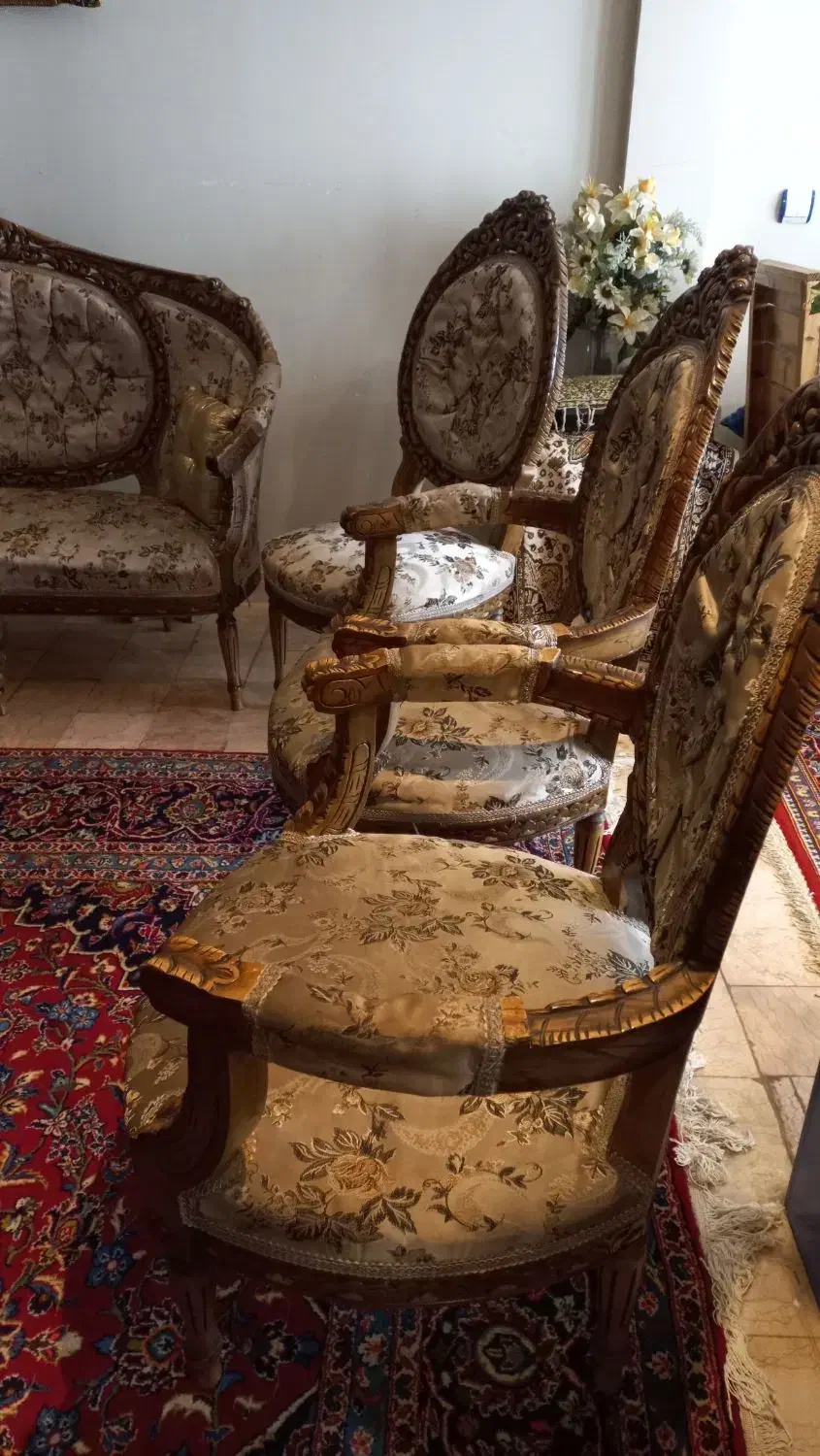 حراج مبلمان کلاسیک استیل فرحی چوب گردو 9نفره|مبلمان خانگی و میز عسلی|تهران, حبیب الله|دیوار