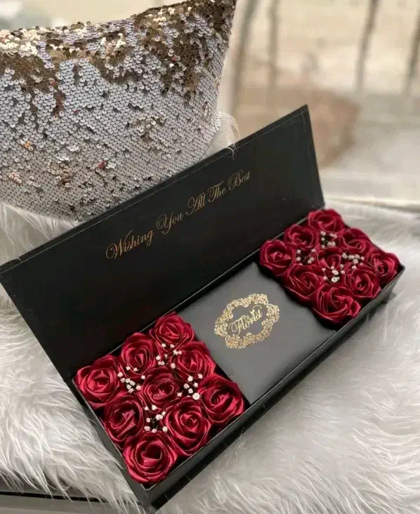 باکس کادویی|گل مصنوعی|قروه, |دیوار