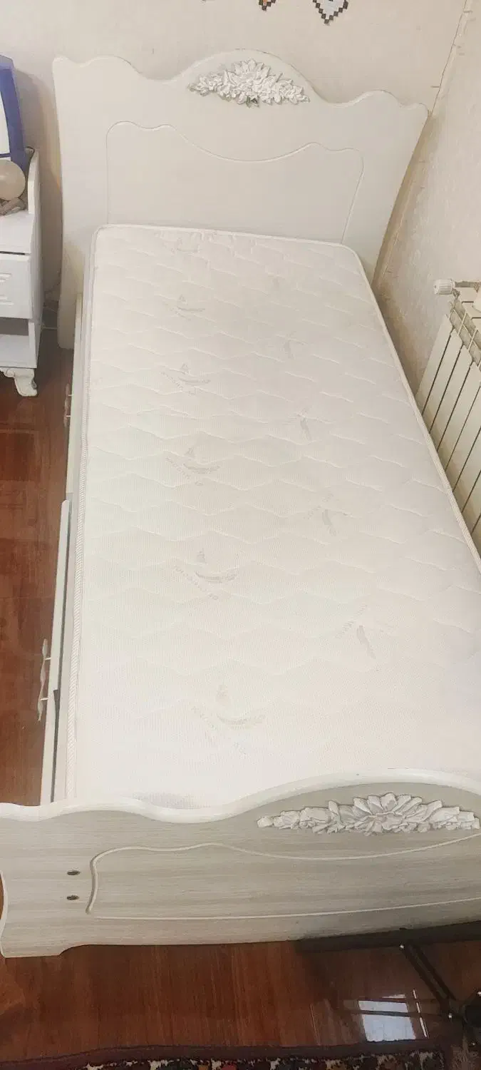 سرویس خواب سفید تک نفر|تخت و سرویس خواب|تهران, مرزداران|دیوار