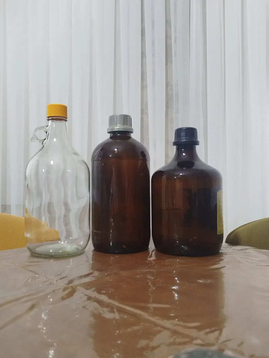 بطری شیشه ای خارجی ۲/۵ لیتری|ظروف نگهدارنده، پلاستیکی، یکبارمصرف|گرگان, |دیوار