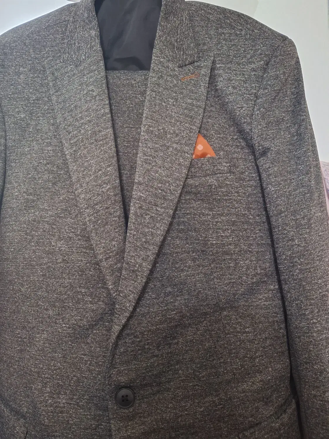 کت وشلوار|لباس|فومن, |دیوار