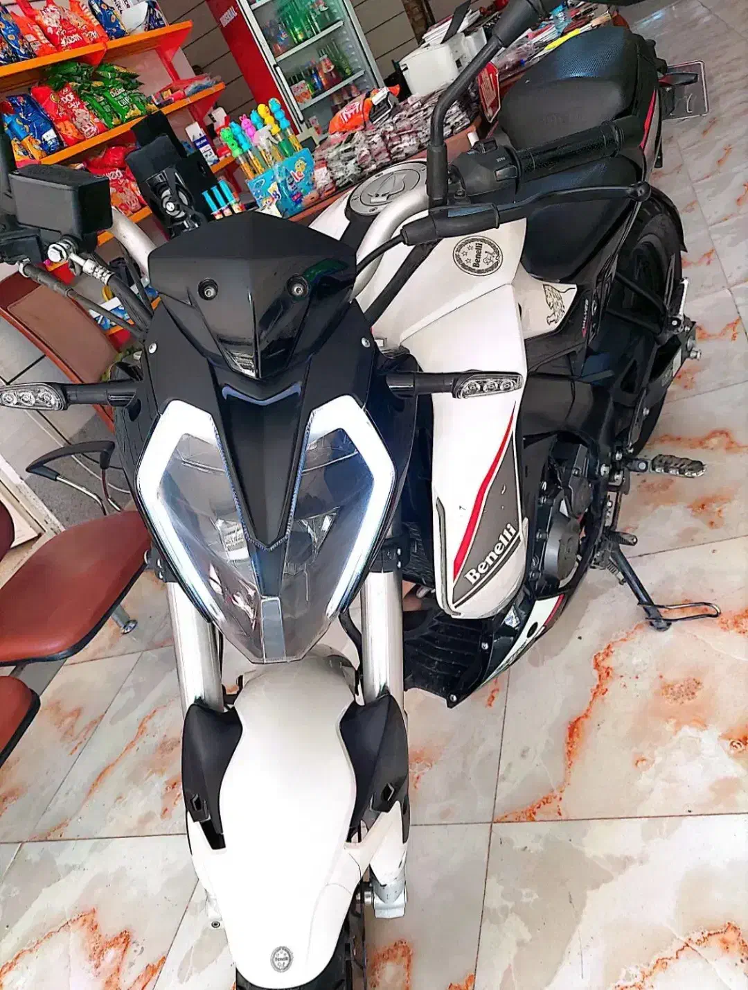 بنلی ۱۸۰ اس نیوفیس طلا....|موتورسیکلت|خرمآباد, |دیوار