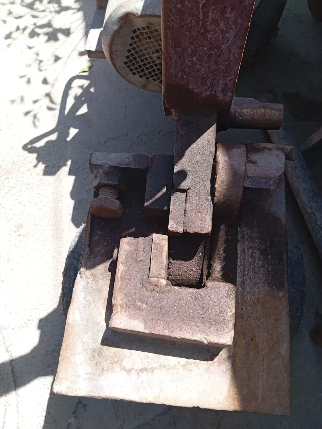 قیچی میلگرد بر برقی|ابزارآلات|تاکستان, |دیوار