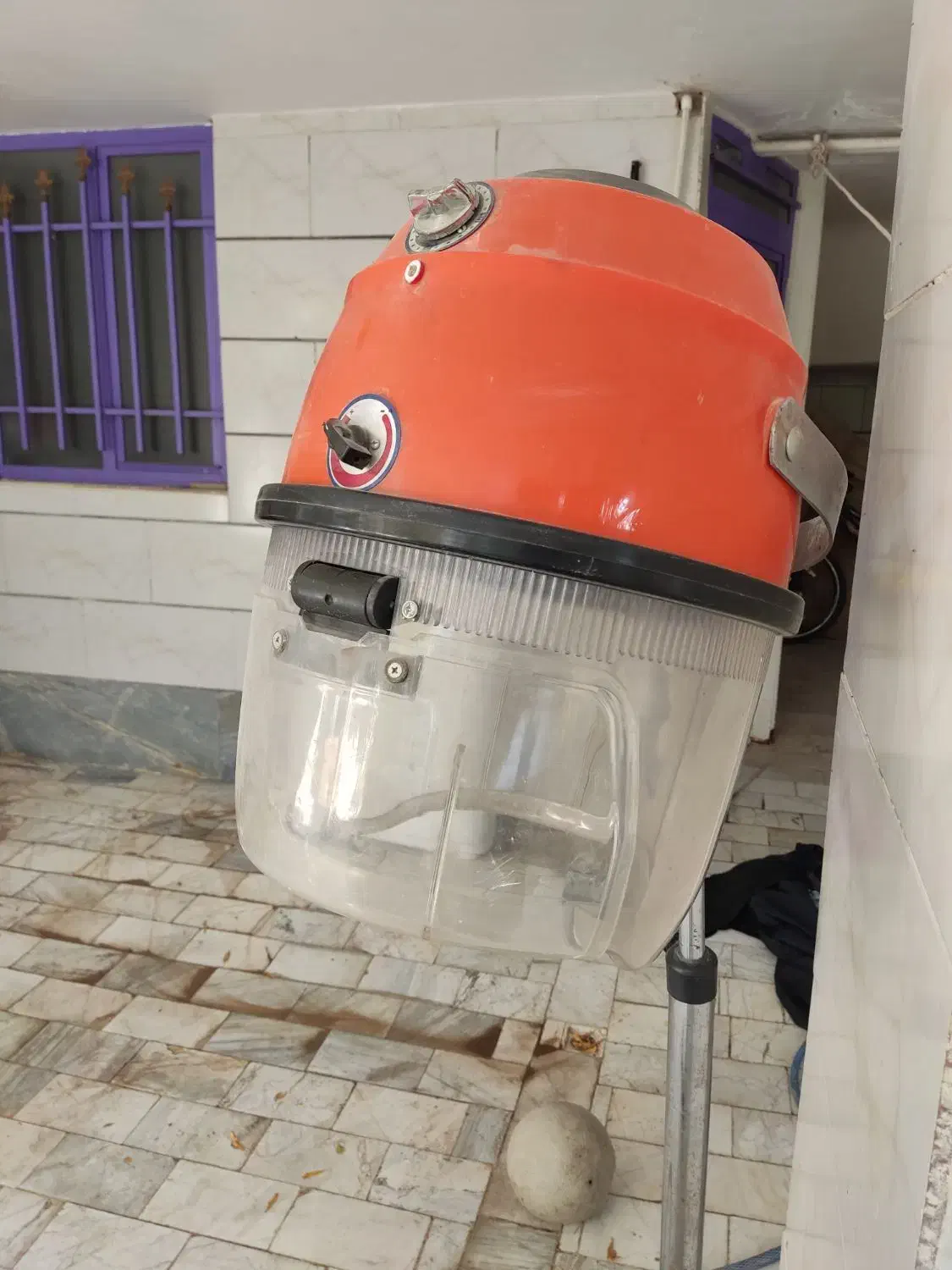 صندلی آرایشی و اصلاح بانوان وسشوار کلاهی|آرایشگاه و سالن‌های زیبایی|قزوین, |دیوار