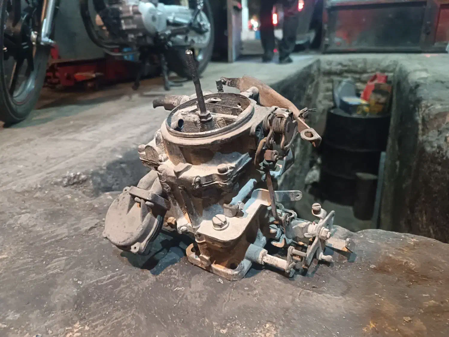 کاربراتور تویوتا لندکروز قدیمی ۶ سیلندر|قطعات یدکی و لوازم جانبی|شیروان (خراسان), |دیوار