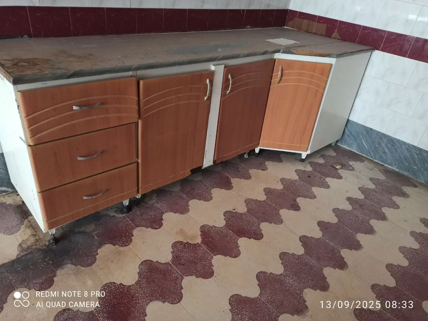 کابینت فلزی وسینک وهود|آب‌چکان و نظم‌دهنده ظروف|مرودشت, فاز اول شهرک فرهنگیان|دیوار