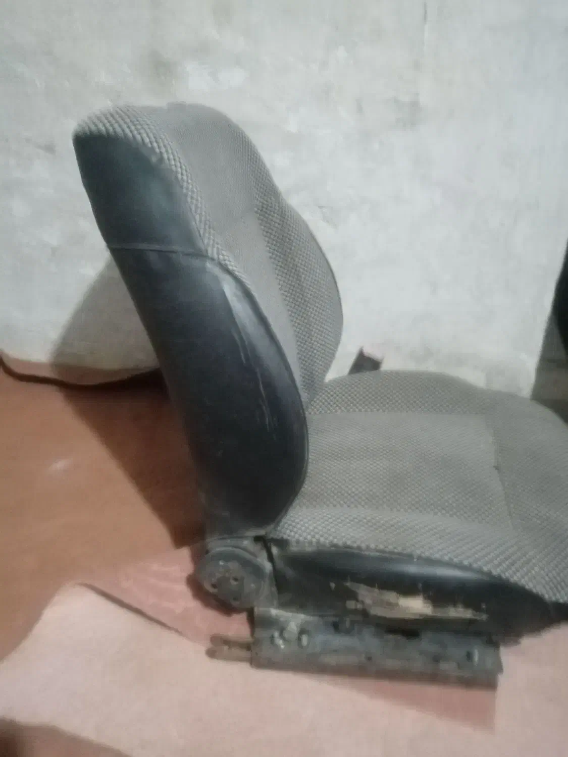 فروشی یک عدد صندلی پژو ویک عدد بخاری پیکان ویک فن|قطعات یدکی و لوازم جانبی|میاندوآب, |دیوار