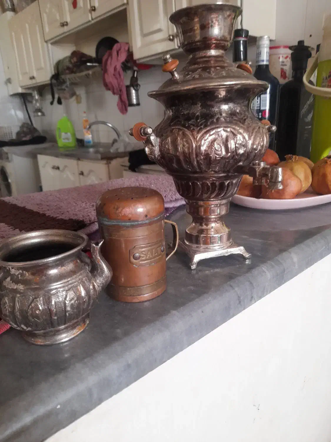 یک عدد نمک دان و یک عدد سماور|سماور، چایساز، قهوهساز|قزوین, |دیوار