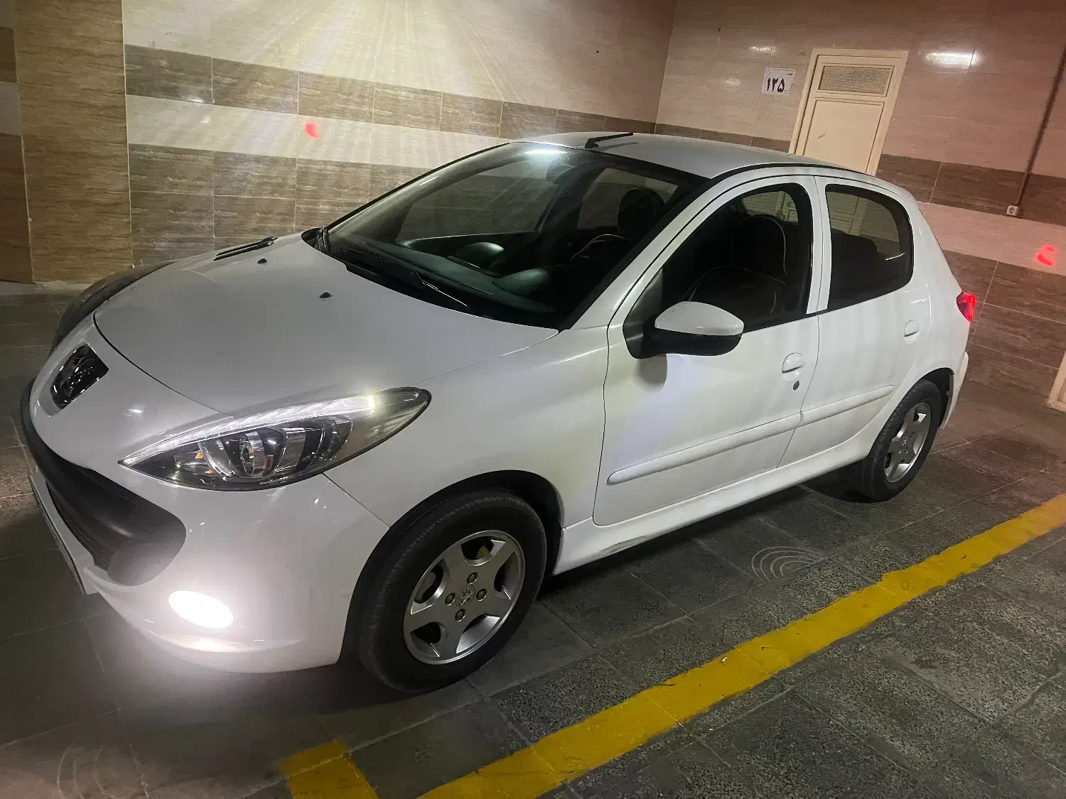 ۲۰۷ مدل ۹۶ صفر|خودرو سواری و وانت|شیراز, شهرک بهشتی|دیوار