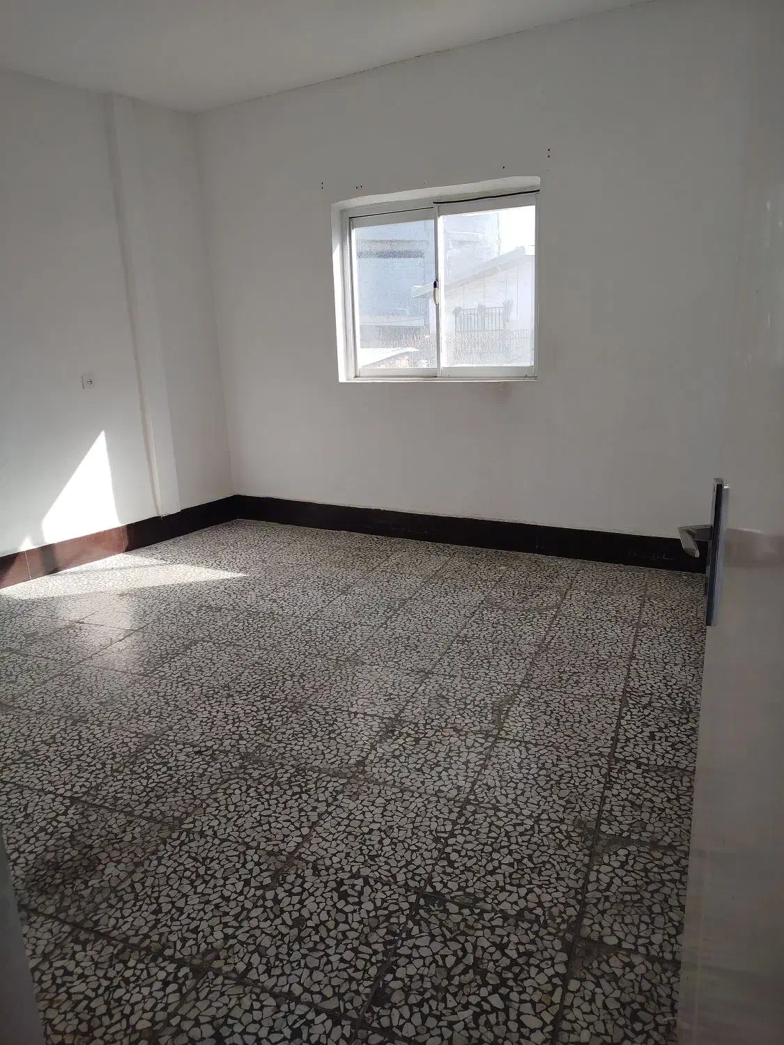 اجاره مغازه روبروی شهرداری منطقه دو|اجارهٔ مغازه و غرفه|قائم‌شهر, |دیوار