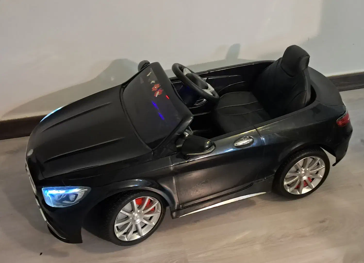 ماشین شارژی بنز|اسباب‌‌بازی|رشت, کاکتوس|دیوار