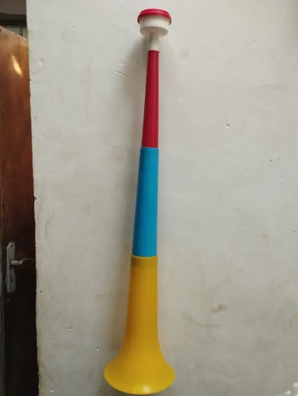 شیپور|اسباب‌‌بازی|سبزوار, قصبه شرقی|دیوار